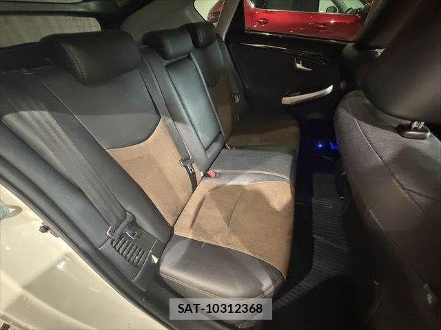 Toyota PRIUS 2013-05 7060281-7