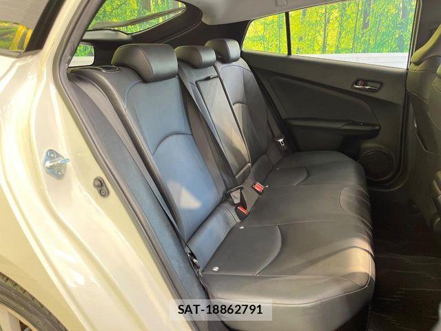 Toyota PRIUS 2016-01 7060256-9