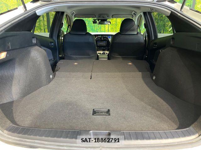 Toyota PRIUS 2016-01 7060256-10
