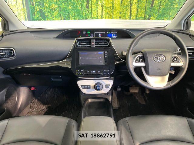 Toyota PRIUS 2016-01 7060256-1