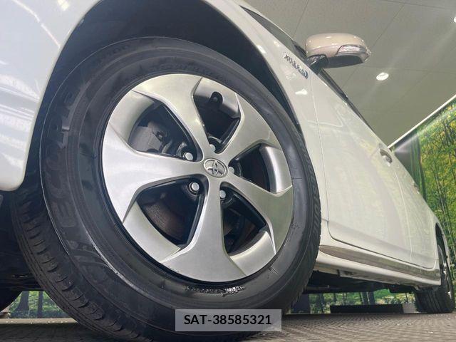 Toyota PRIUS 2015-01 7060275-12