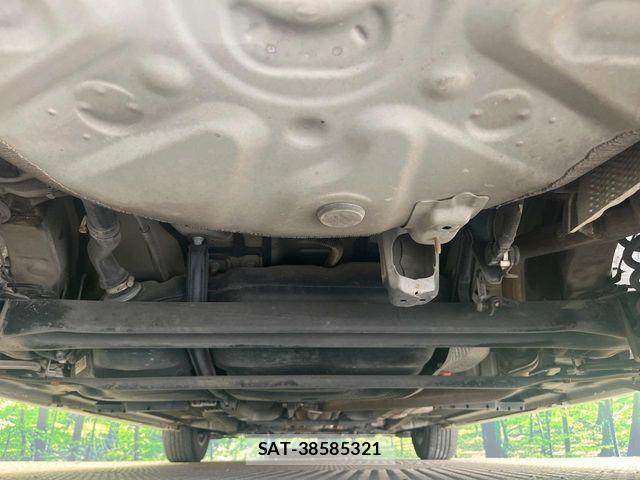 Toyota PRIUS 2015-01 7060275-18