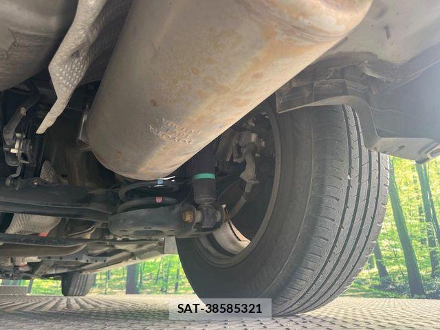 Toyota PRIUS 2015-01 7060275-19