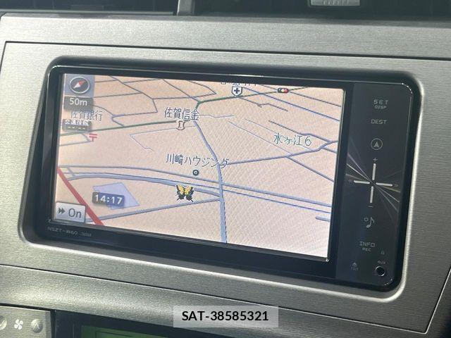 Toyota PRIUS 2015-01 7060275-2