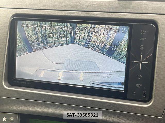 Toyota PRIUS 2015-01 7060275-3