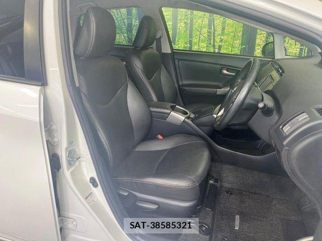 Toyota PRIUS 2015-01 7060275-7