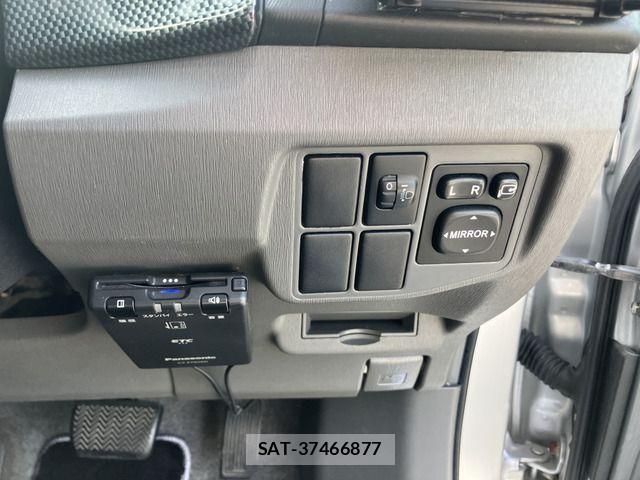 Toyota PRIUS 2010-07 7060287-6