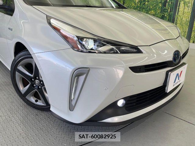 Toyota PRIUS 2019-05 7060250-12