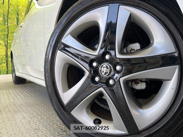 Toyota PRIUS 2019-05 7060250-13
