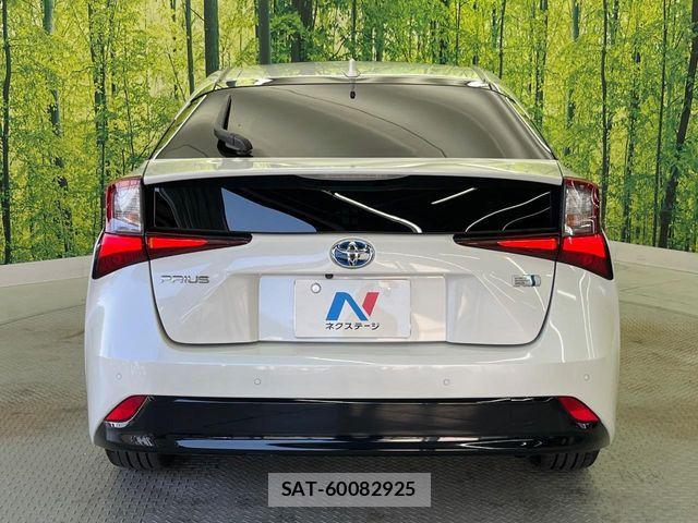 Toyota PRIUS 2019-05 7060250-15