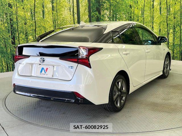 Toyota PRIUS 2019-05 7060250-17