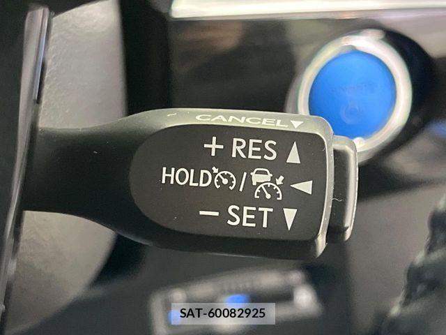 Toyota PRIUS 2019-05 7060250-6