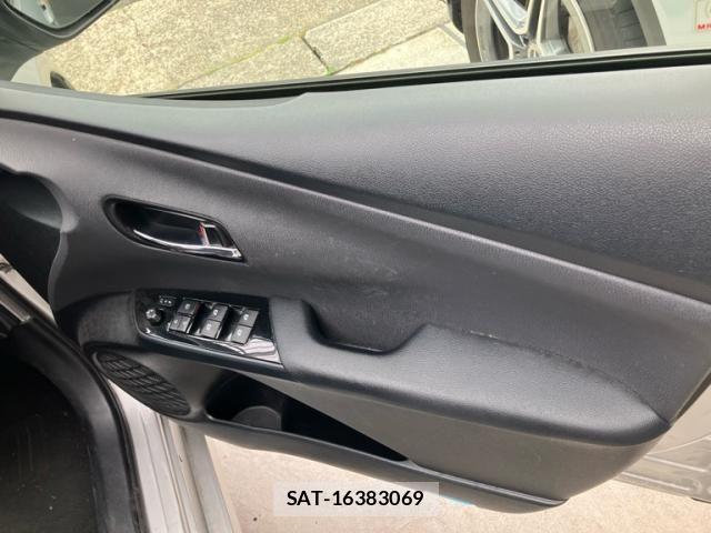 Toyota PRIUS 2016-06 7060284-9