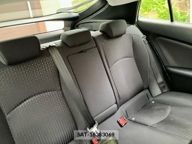 Toyota PRIUS 2016-06 7060284-12