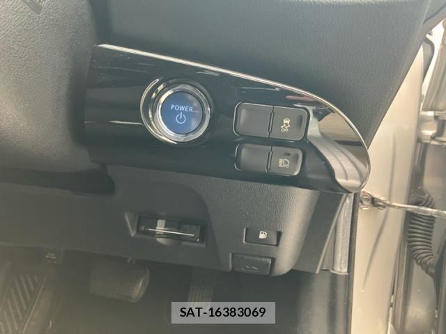 Toyota PRIUS 2016-06 7060284-13