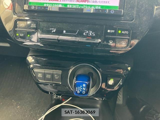 Toyota PRIUS 2016-06 7060284-15