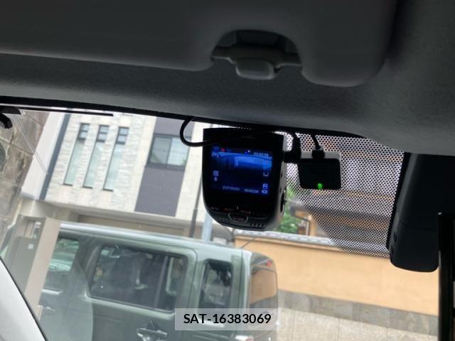 Toyota PRIUS 2016-06 7060284-18