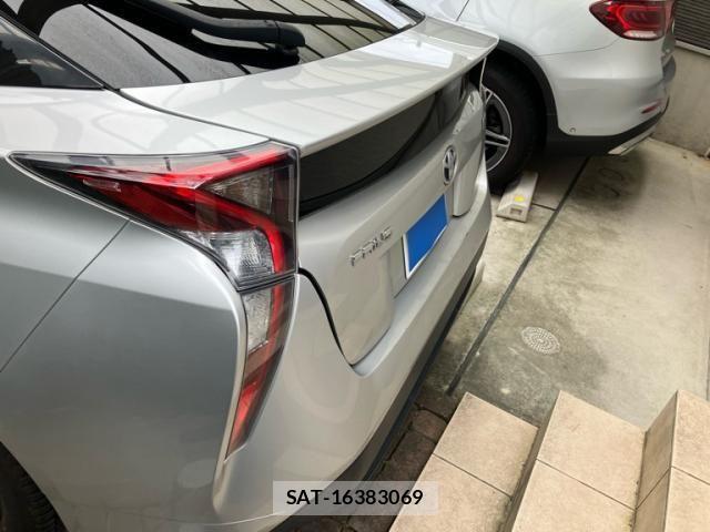Toyota PRIUS 2016-06 7060284-3