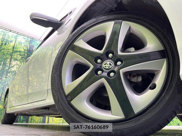 Toyota PRIUS 2019-02 7060252-12