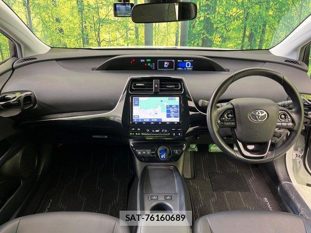 Toyota PRIUS 2019-02 7060252-1