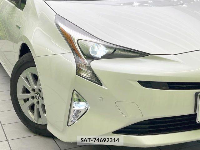 Toyota PRIUS 2017-03 7060259-10