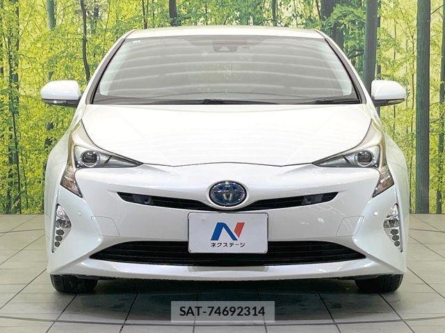 Toyota PRIUS 2017-03 7060259-12