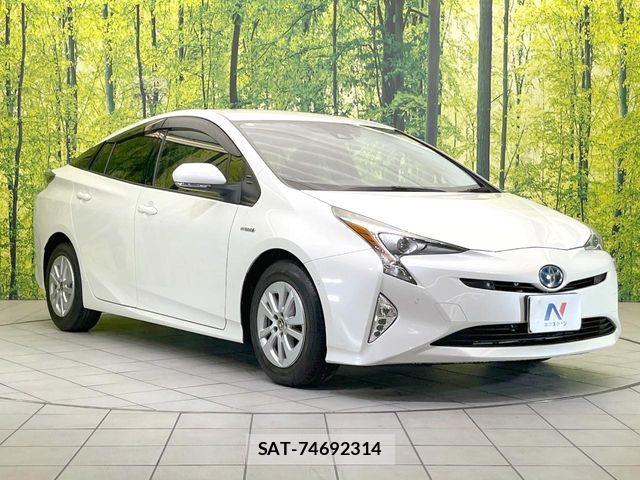 Toyota PRIUS 2017-03 7060259-14