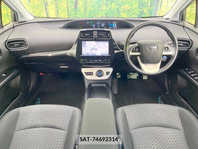 Toyota PRIUS 2017-03 7060259-1