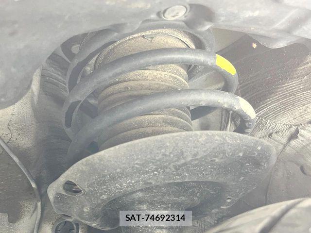 Toyota PRIUS 2017-03 7060259-19