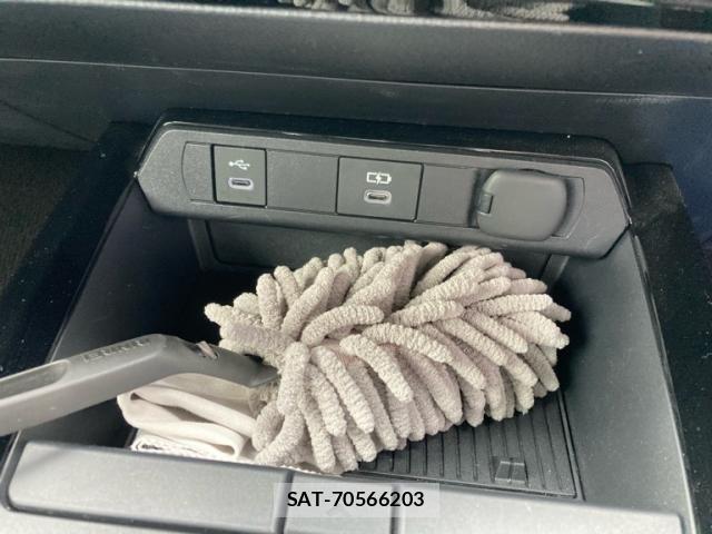 Toyota PRIUS 2025-04 7060246-18
