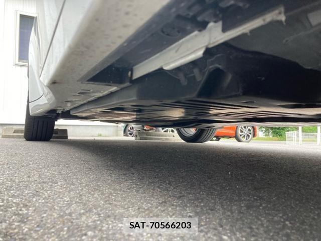 Toyota PRIUS 2025-04 7060246-24