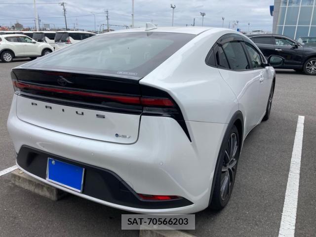 Toyota PRIUS 2025-04 7060246-3