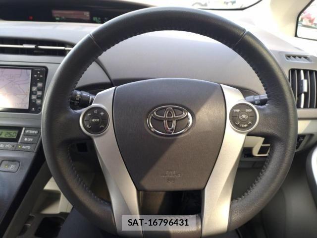 Toyota PRIUS 2011-11 7060285-14