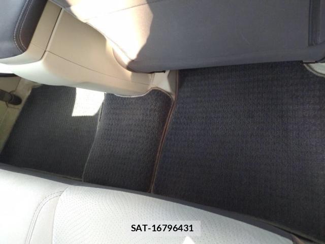 Toyota PRIUS 2011-11 7060285-23