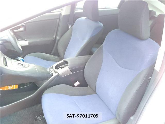 Toyota PRIUS 2012-08 7060289-16