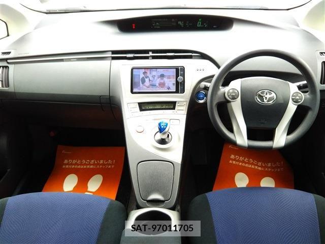Toyota PRIUS 2012-08 7060289-5