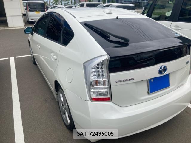 Toyota PRIUS 2010-09 7060306-5