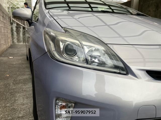 Toyota PRIUS 2013-10 7060314-4