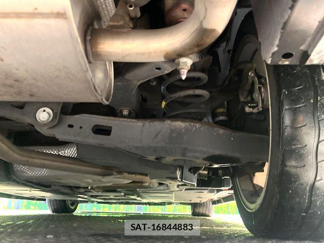 Toyota PRIUS 2016-08 7060262-19