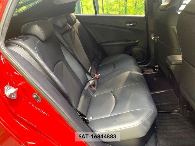 Toyota PRIUS 2016-08 7060262-8