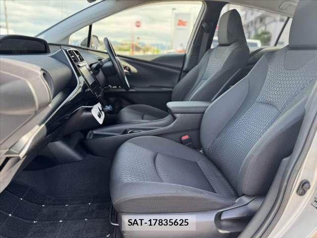 Toyota PRIUS 2017-02 7060264-16