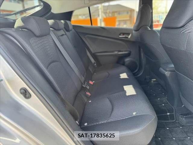 Toyota PRIUS 2017-02 7060264-18