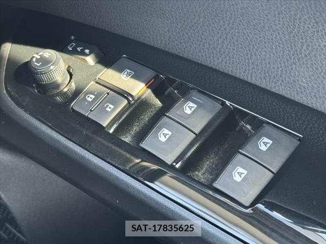 Toyota PRIUS 2017-02 7060264-25