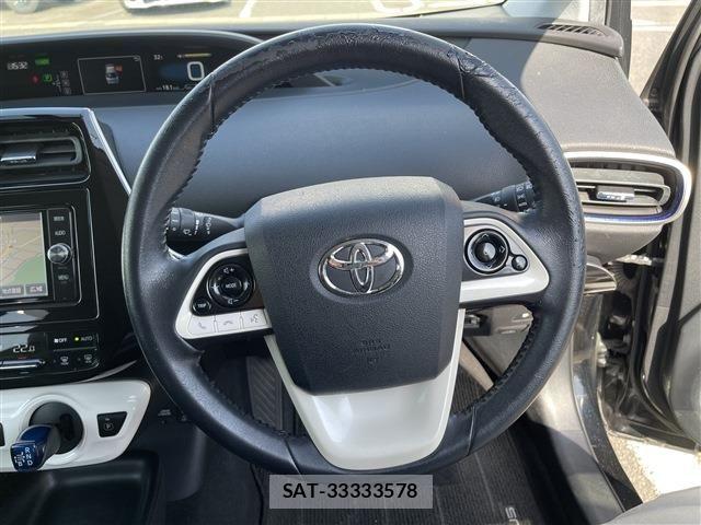 Toyota PRIUS 2017-12 7060257-9
