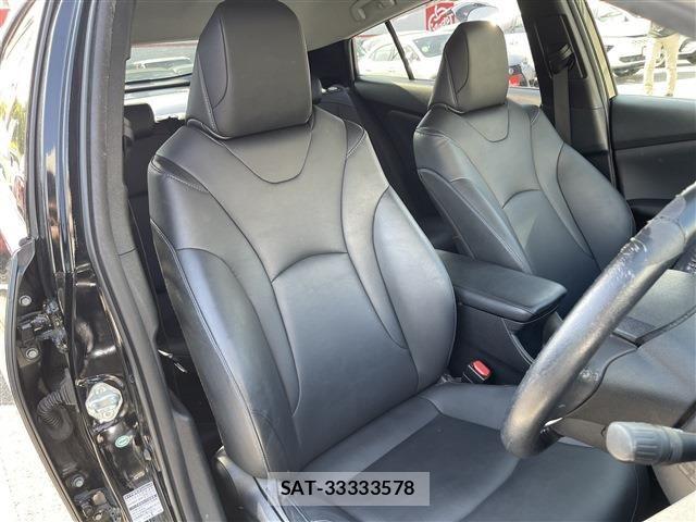 Toyota PRIUS 2017-12 7060257-12