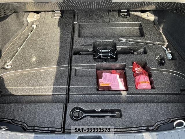 Toyota PRIUS 2017-12 7060257-15