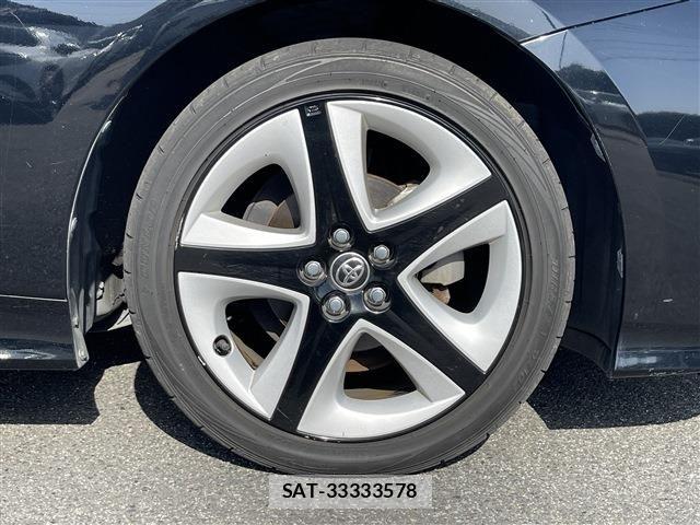 Toyota PRIUS 2017-12 7060257-17