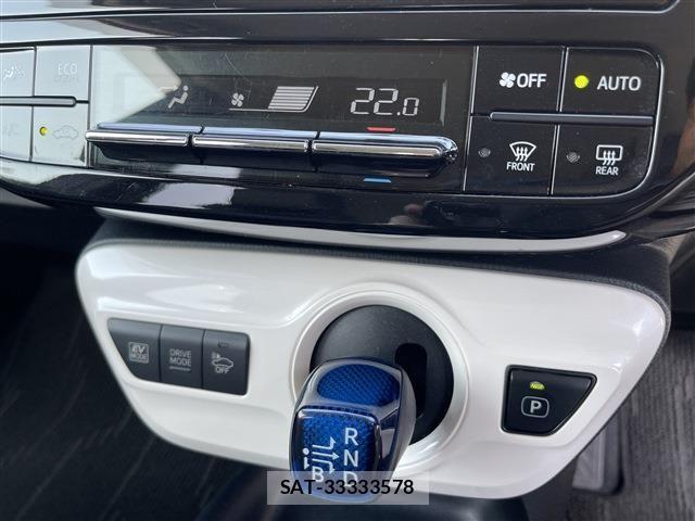 Toyota PRIUS 2017-12 7060257-7