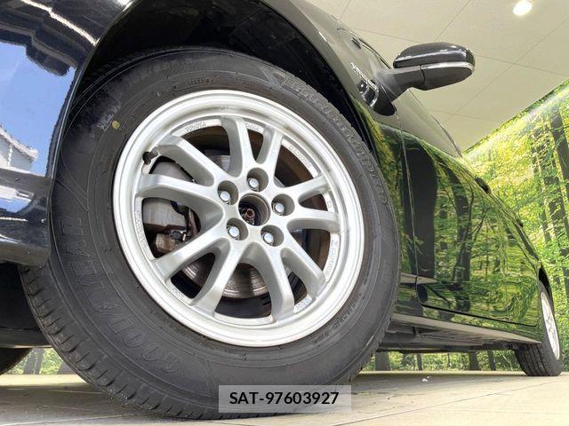 Toyota PRIUS 2018-12 7060268-12