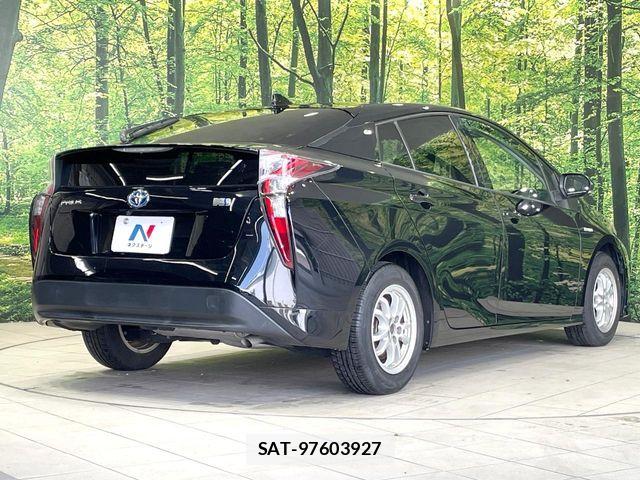 Toyota PRIUS 2018-12 7060268-16